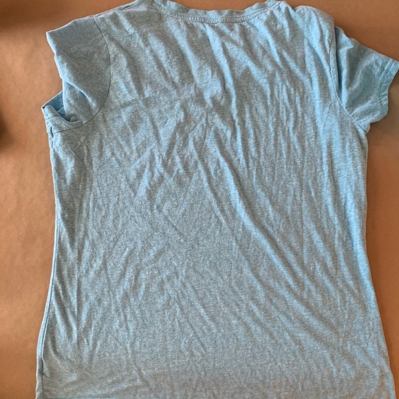 🇺🇸 Disney Minnie V neck shirt - Picture 4 of 5